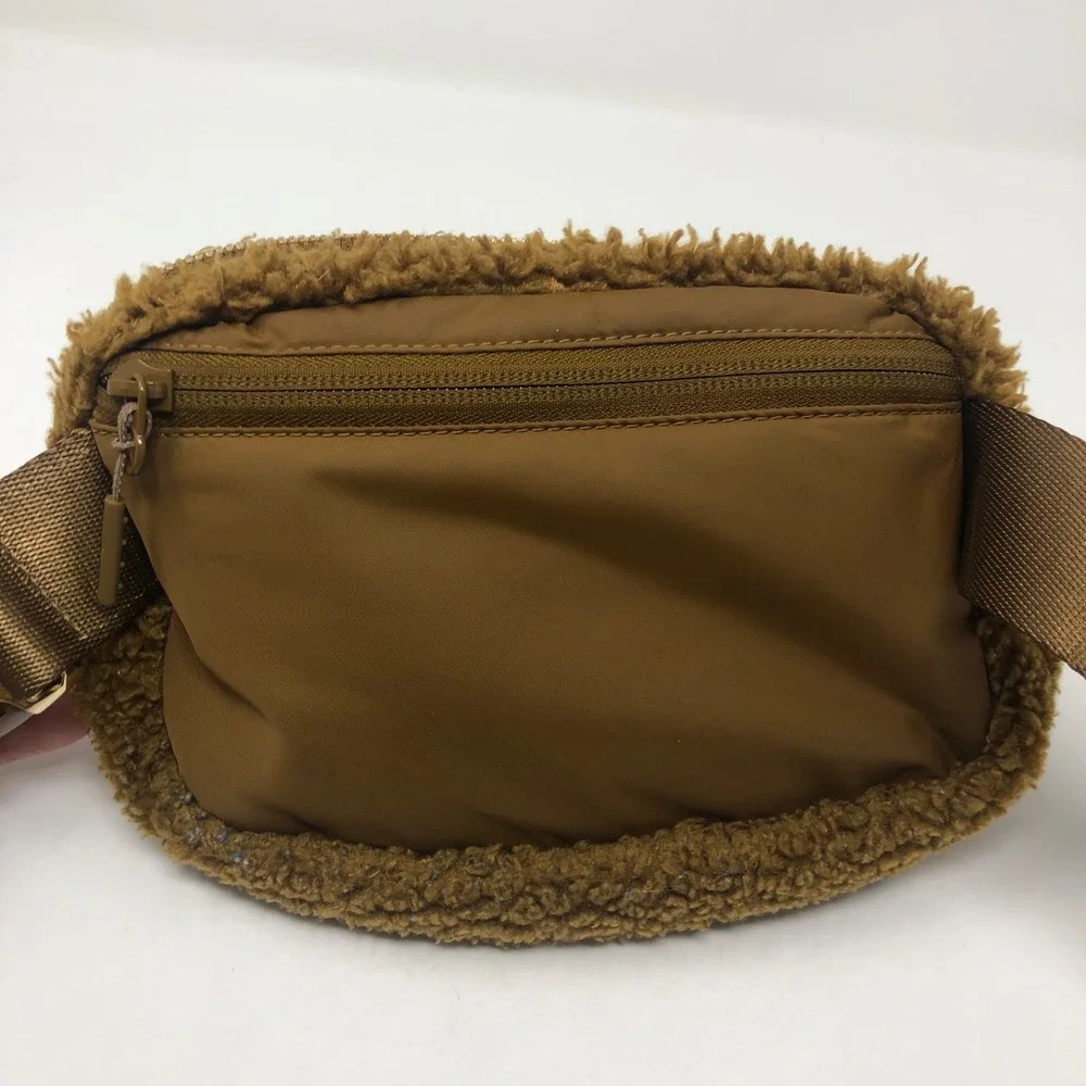Lululemon Everywhere Fleece Belt Bag Burnt Caramel Beige One Size Small Active